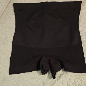 Empetua/Shapermint Essentials Shaping High-Waisted Black Shapewear Boy Shorts